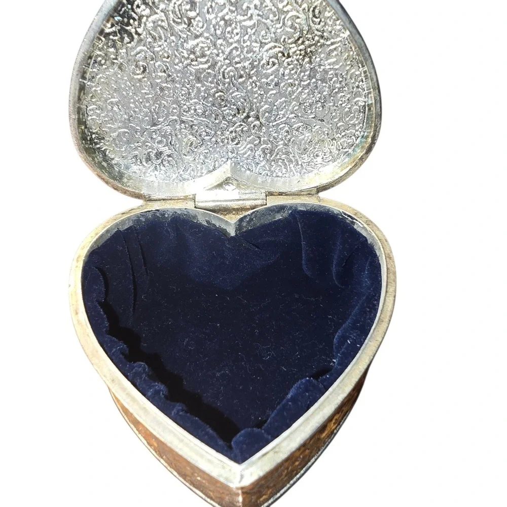 Vintage Heart Shaped Silver Floral‎ Design Mini Jewelry Box Blue Velvet Interior